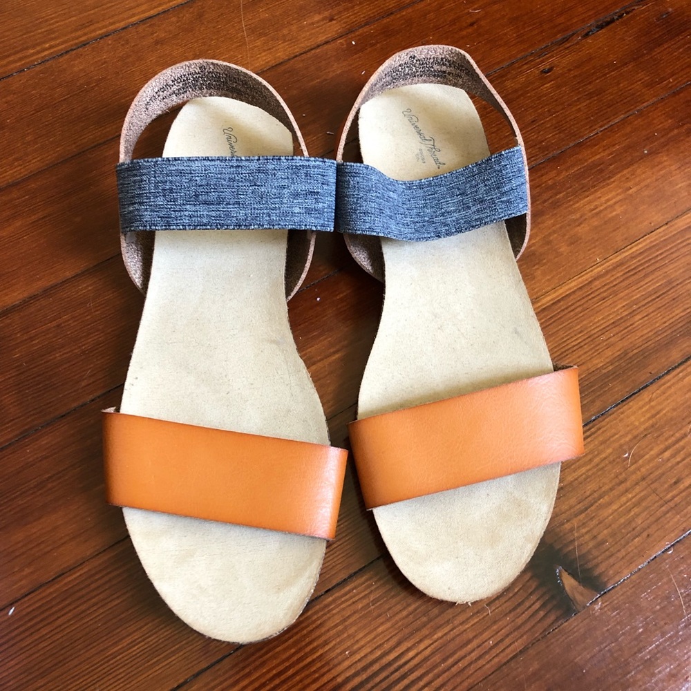 Universal Thread sandals